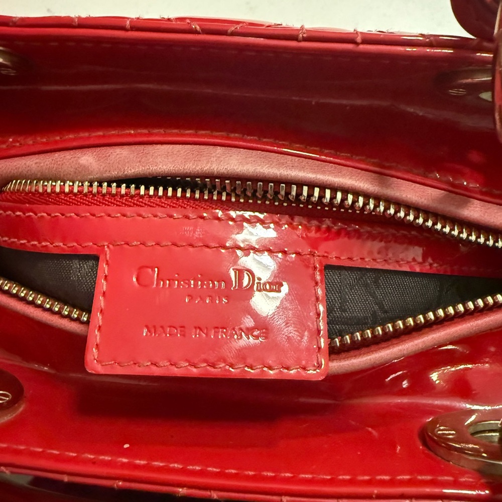 Dior Red Quilted Medium bag - Picture 9 of 11